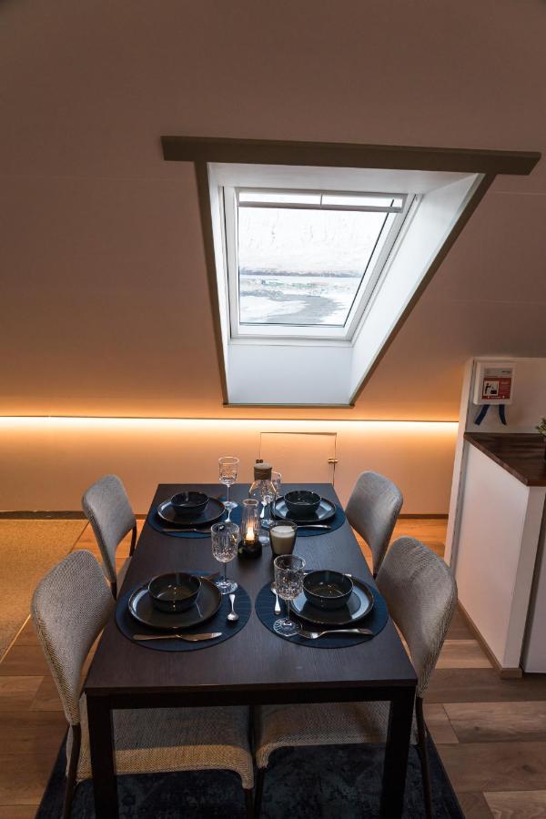 Apartamento Scenic Penthouse - Ocean View & Skylight Windows Siglufjordur Exterior foto